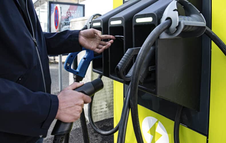 Une enquête sur les besoins de recharge pour véhicules électriques